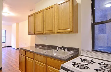 Rented by Park Property Advisors