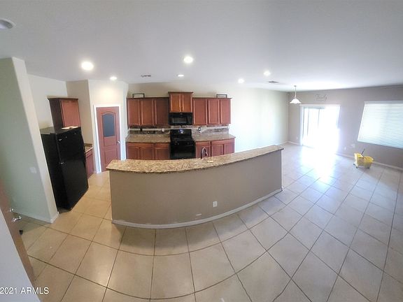 3rd image of 7524 W Irwin Ave