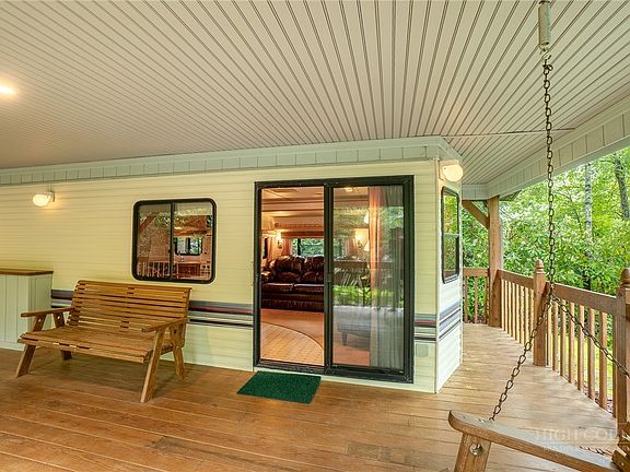 2nd image of 437 Windridge Road