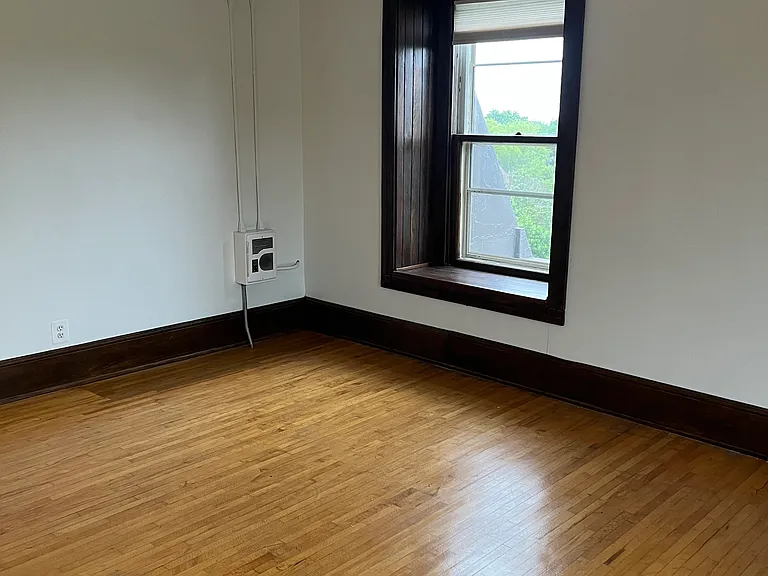 424 Fulton St E #7 — Photo 4