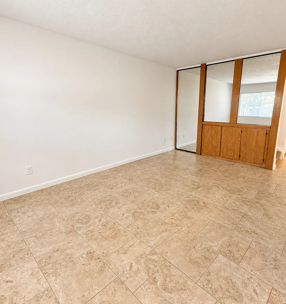 2 bed, 2.5 bath, 1148 sqft, $3,550 — Photo 3