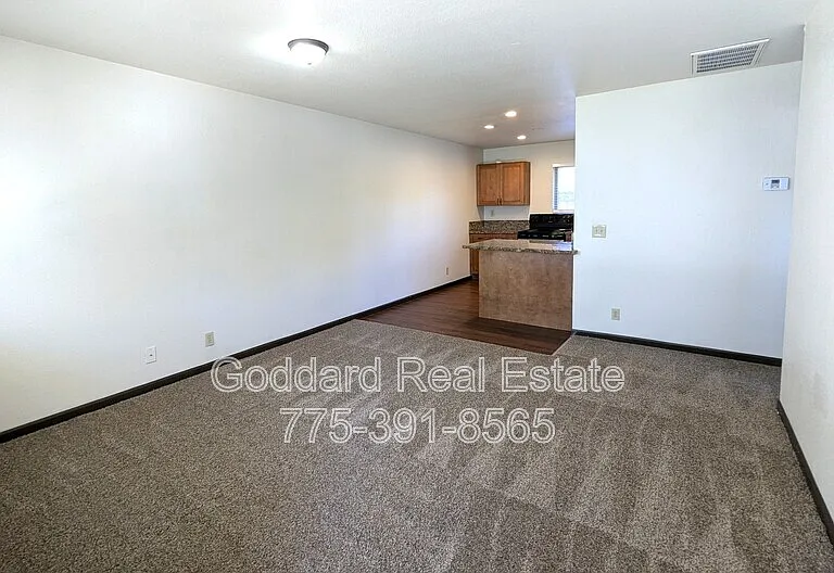 520 Colorado River Blvd #A — Photo 2