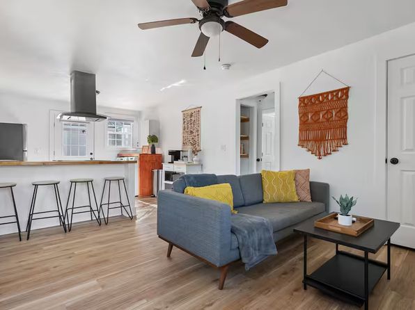 4995 Chateau Ave Unit A