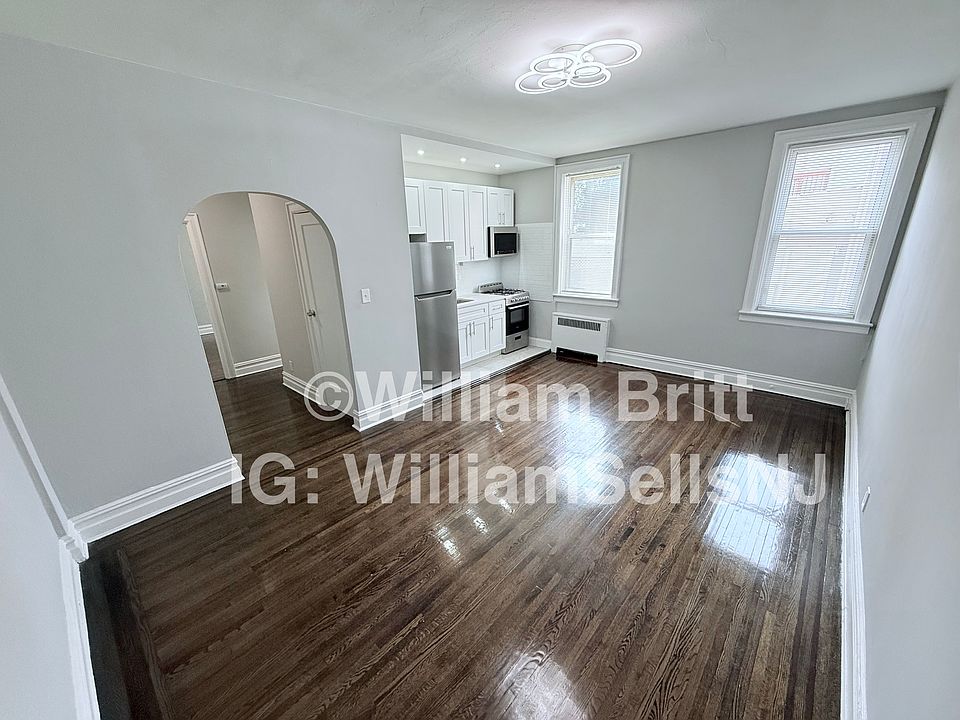 Open concept kitchen/living room