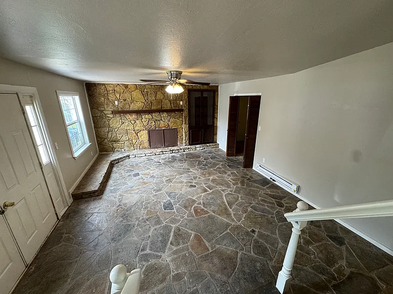 3416 S Liberty Ave — Photo 6