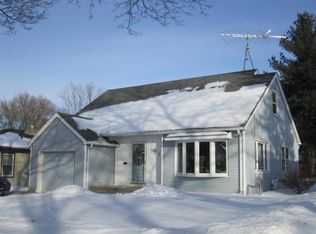 721 Grove St, Beaver Dam, WI 53916