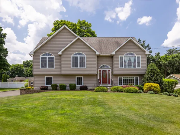 5 Karen Road, Danbury, CT 06811