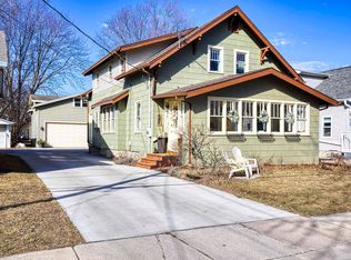 377 Elm St, Menasha, WI 54952