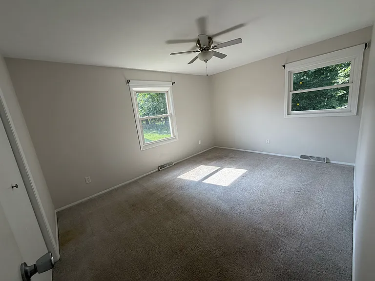 514 E Clark St #B — Photo 5