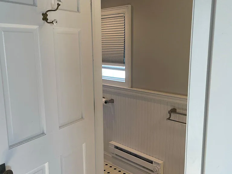 70 Langworthy Ave — Photo 6