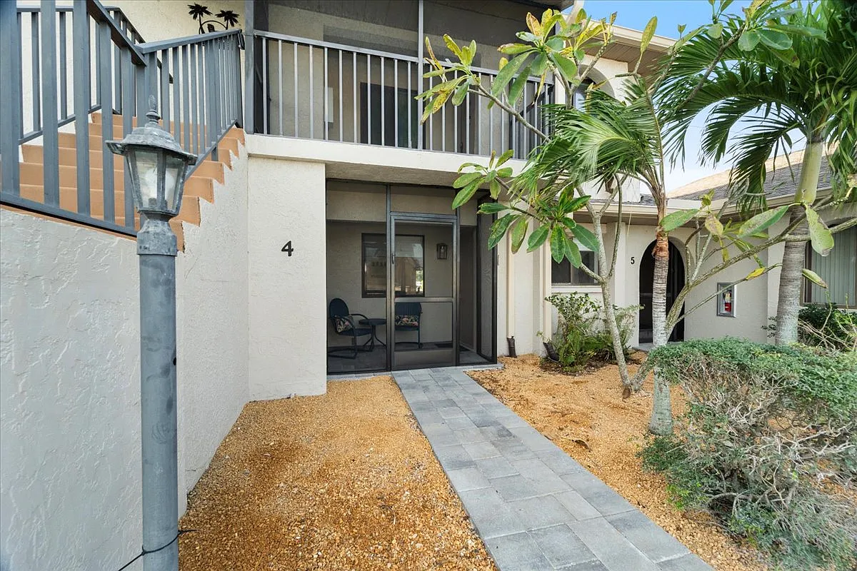 2 bed, $2,700 — Photo 3