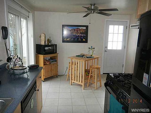 3rd image of 324 Forbes Ave