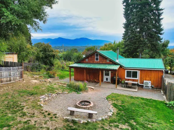 6733 Chippewa Dr, Bonners Ferry, ID 83805