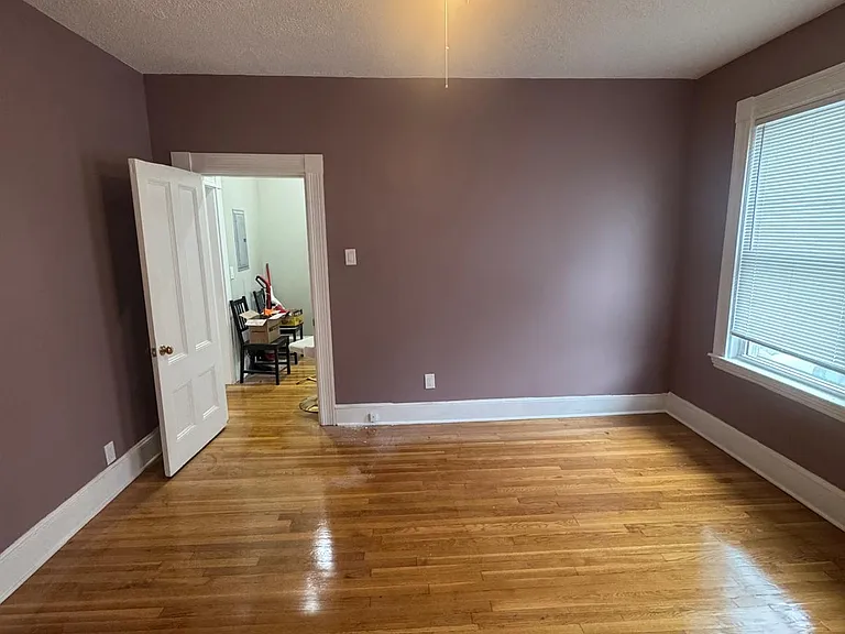 22-24 Everett Sq #2 — Photo 8