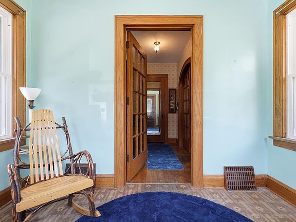 2nd image of 120 Park Pl W