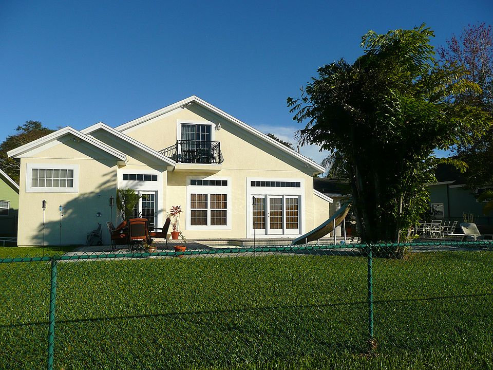 2nd image of 614 Lake Orienta Dr