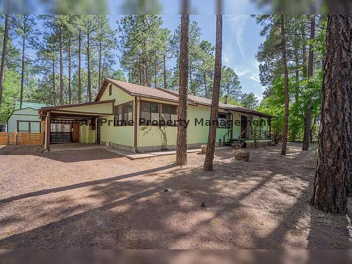 5383 Glenwood Ln — Photo 2