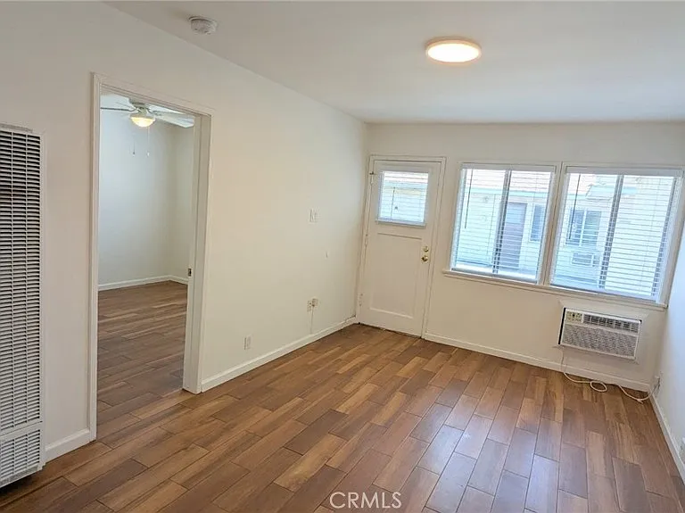 209 N Florence St — Photo 2