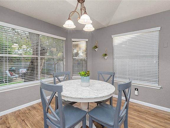 4th image of 3217 Silk Oak Dr