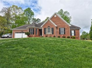 112 Ridge Dr, Lexington, NC 27295