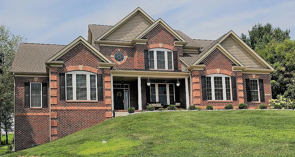 2nd image of 4524 Oak Ridge Dr