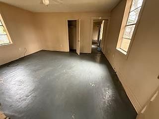 4th image of 319 Nichols Ave