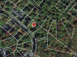 9667 Stony Hollow Dr, Tobyhanna, PA 18466