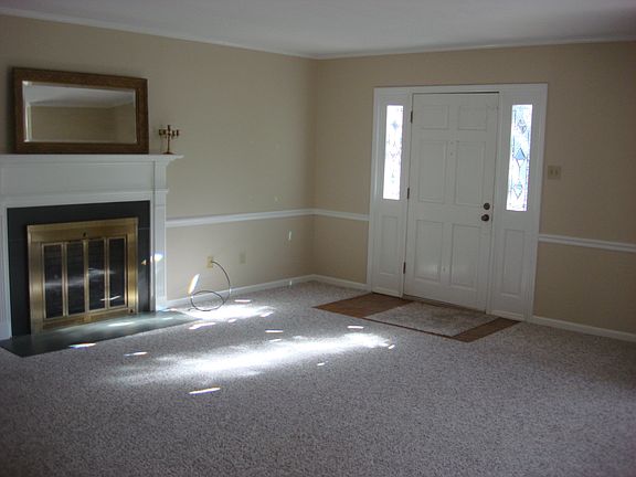 Living room w/ gas fp