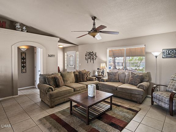 3rd image of 3150 Sombrero Dr