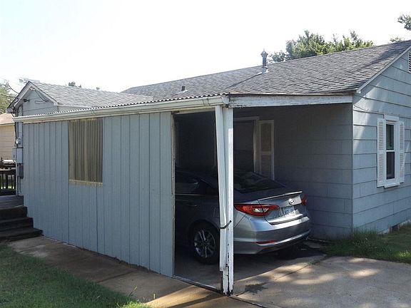 5th image of 1103 Welton St