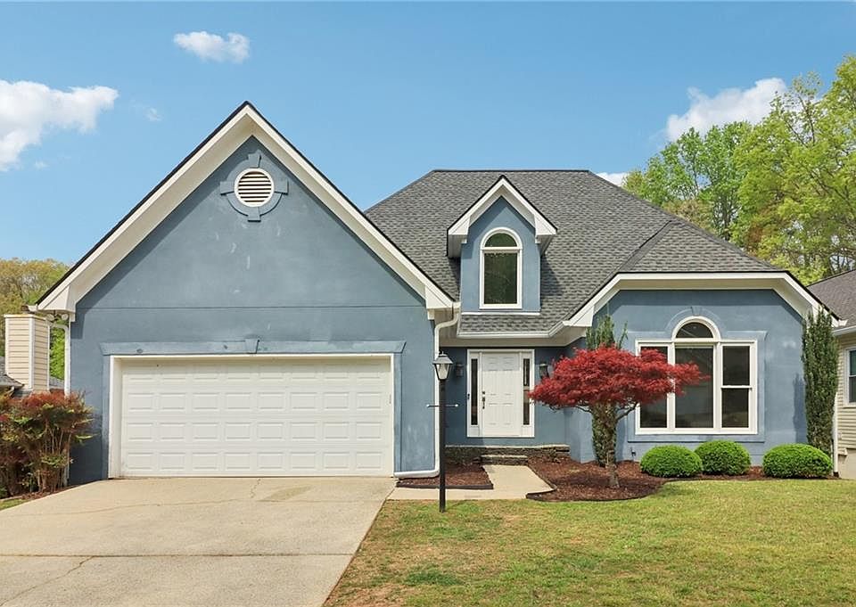 1st image of 145 Glen Holly Dr