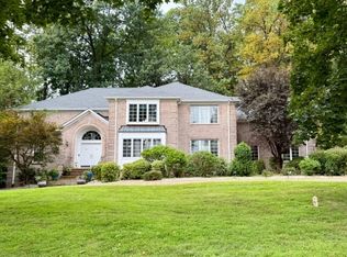 29 Tall Timber Dr, Morristown, NJ 07960