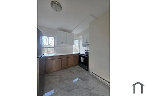 26 Vineyard Ave #2 Photo 1