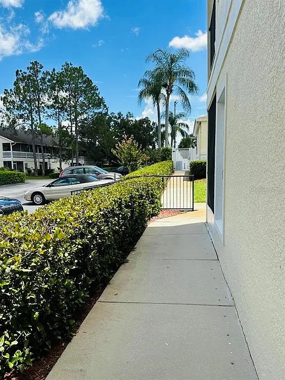 3 bed, 2.0 bath, 1245 sqft, $1,800 — Photo 3