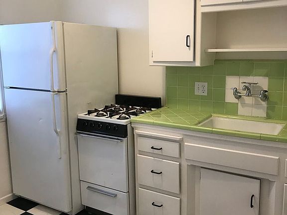 3rd image of 20 Claremont Ave APT H