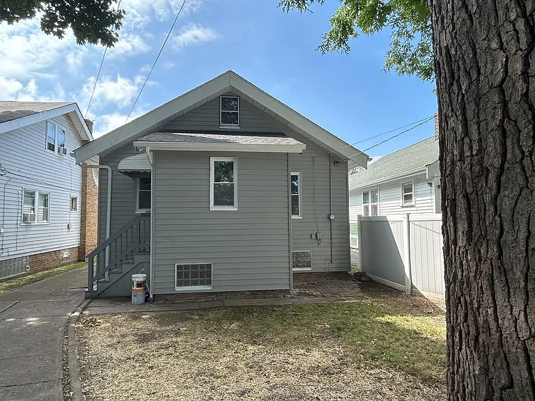 10620 Linnet Ave — Photo 5
