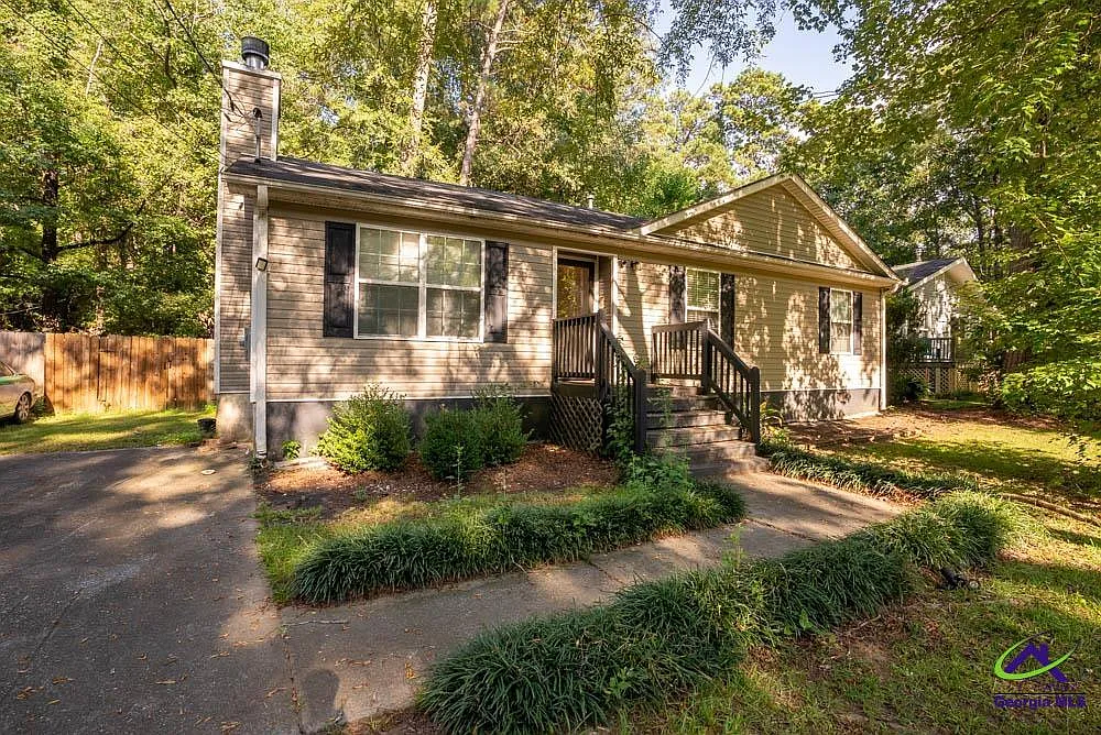 3 bed, 2.0 bath, 1224 sqft, $1,500 — Photo 2