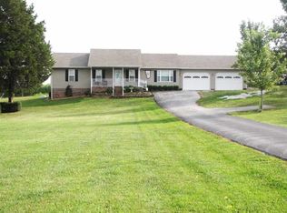 10326 Porter Pike, Oakland, KY 42159