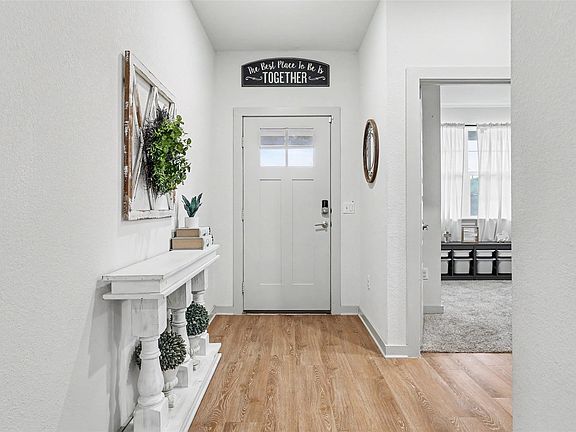 5th image of 213 Florenz Ln