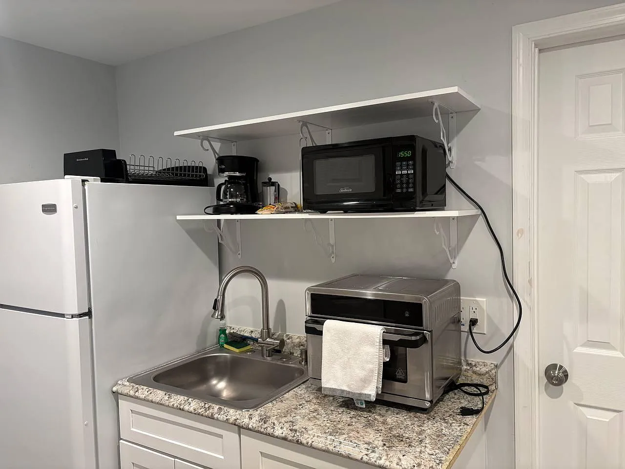 3 bed, 3.0 bath, 1584 sqft, $1,754 — Photo 4