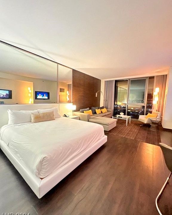 2nd image of 4381 W Flamingo Rd #1207