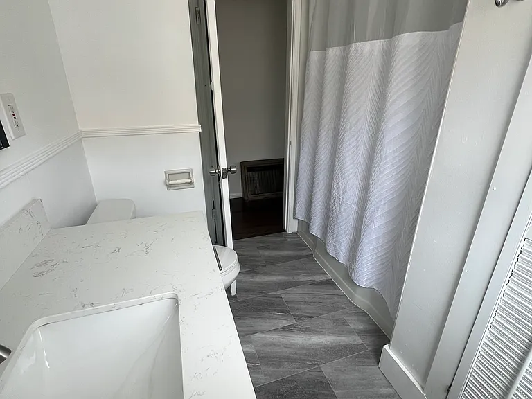 8516 Winsford Ave — Photo 12