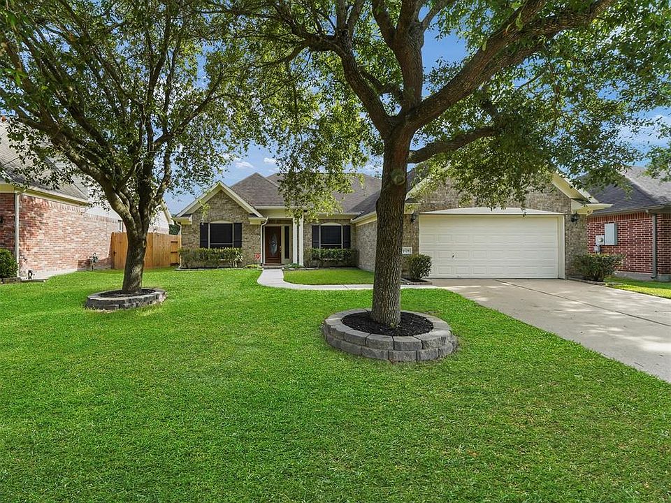 1st image of 2125 Emerald Cove Dr
