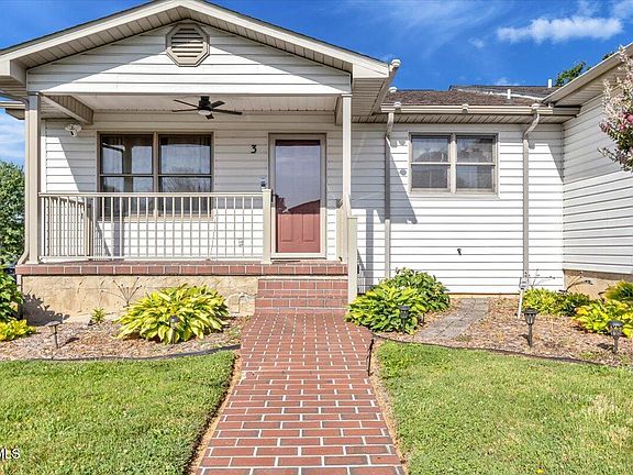2nd image of 204 Hunter Hills Cir