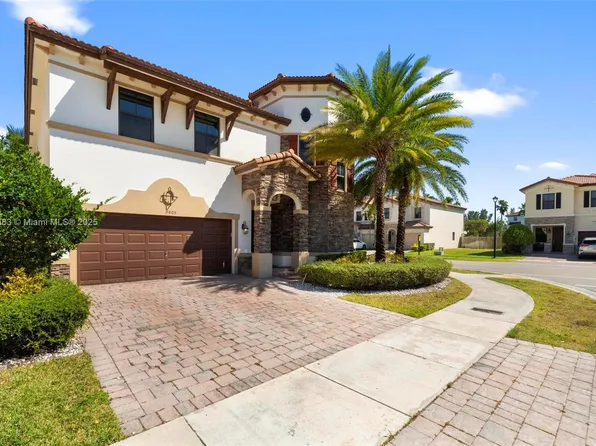 9805 NW 86th Ter, Doral, FL 33178