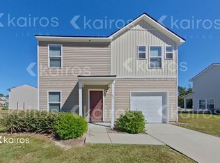 924 Sanford Ln, Hinesville, GA 31313