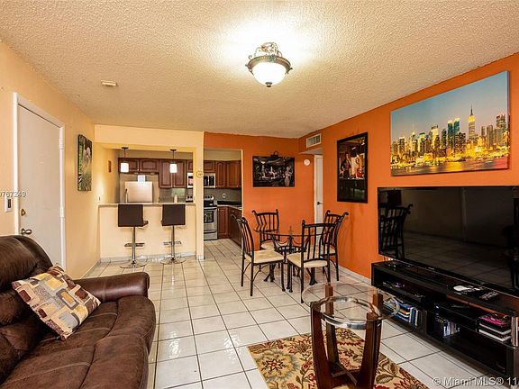 4th image of 10411 SW 108th Ave #264