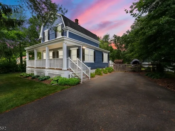 413 Mountain Ave, Long Hill Twp., NJ 07933