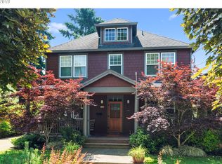 1136 SE Sherrett St, Portland, OR 97202