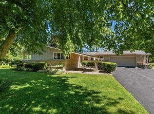 8909 N Maitland ROAD, Bayside, WI 53217